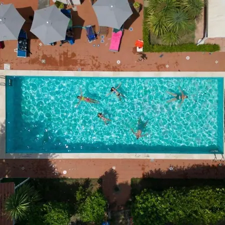 Magione فندق مبيت وإفطار 4*